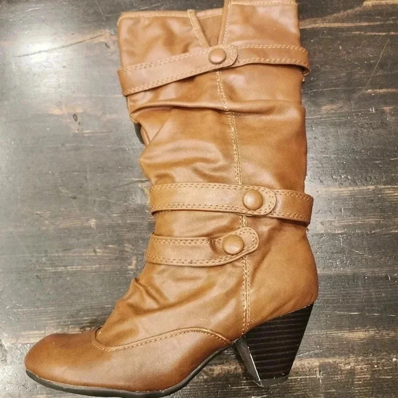 Call it  Spring Boots - Picture 2 of 5